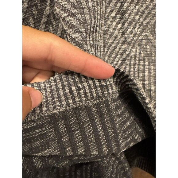 Lululemon Restless Pullover Heathered Black Size 6 EUC - Picture 4 of 4